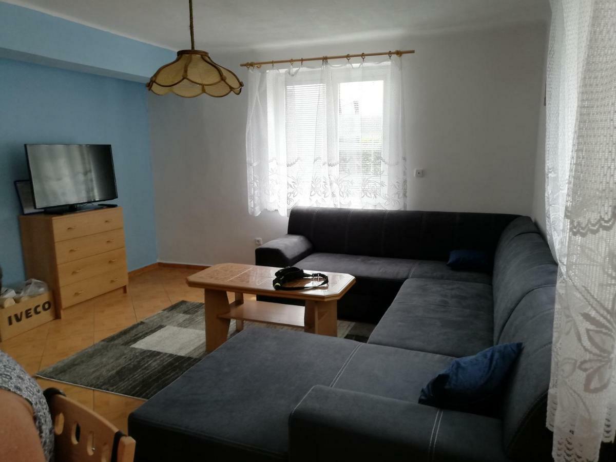 Chata Černá v Pošumaví エクステリア 写真